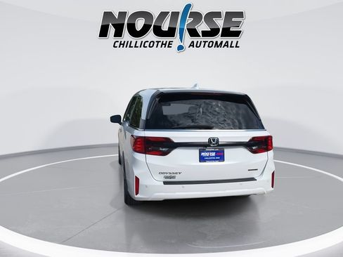 Certified 2025 Honda Odyssey Touring image 7