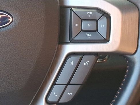 Used 2022 Ford F450 Platinum w/ FX4 Off-Road Package image 22