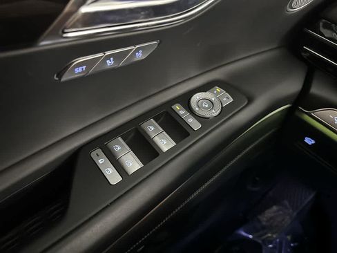 Used 2025 Genesis GV80 2.5T Standard AWD/4WD image 16