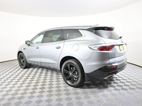 Used 2023 Buick Enclave Essence w/ Experience Buick Package AWD/4WD image 4