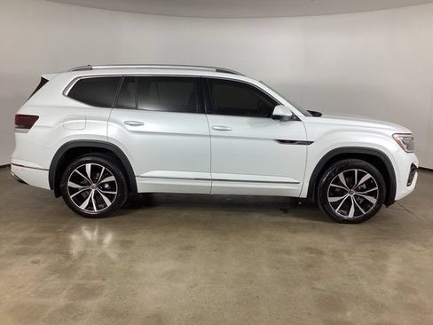 Used 2024 Volkswagen Atlas SEL Premium R-Line AWD/4WD image 5
