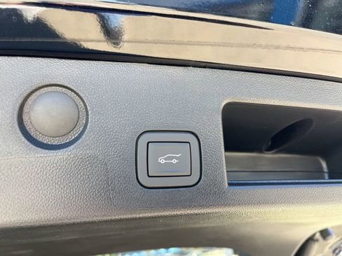 New 2026 Chevrolet Equinox ACTIV w/ Convenience Package III FWD image 7