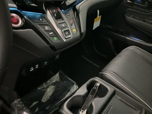 New 2026 Honda Odyssey Touring image 13