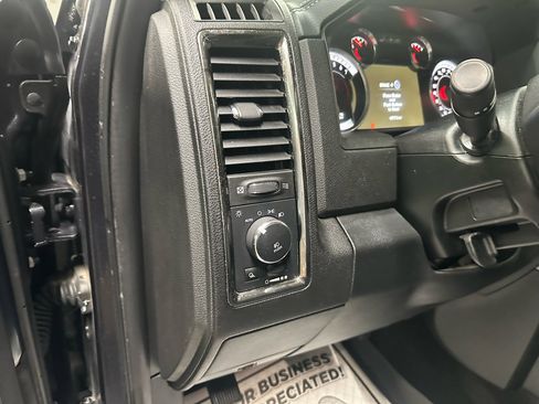 Used 2018 RAM 1500 Sport w/ Convenience Group image 6