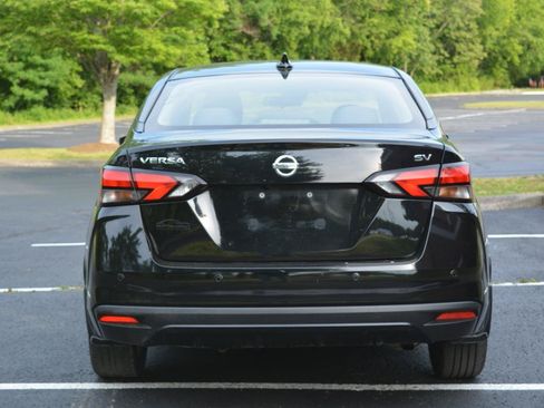 Used 2021 Nissan Versa SV FWD image 6
