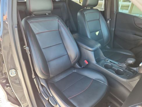 Used 2022 Chevrolet Equinox RS w/ RS Leather Package image 16