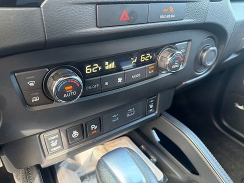 Certified 2022 Nissan Frontier PRO-4X w/ Pro-4X Premium Package image 37
