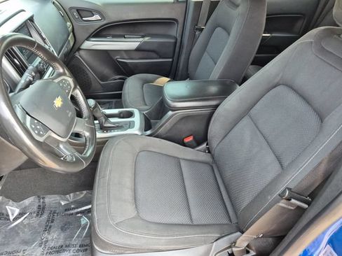 Used 2021 Chevrolet Colorado LT w/ Safety Package RWD image 19