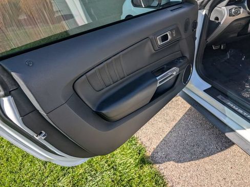 Used 2018 Ford Mustang GT Premium RWD image 21