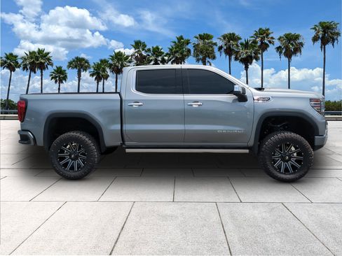 Used 2024 GMC Sierra 1500 Denali w/ Denali Reserve Package AWD/4WD image 9
