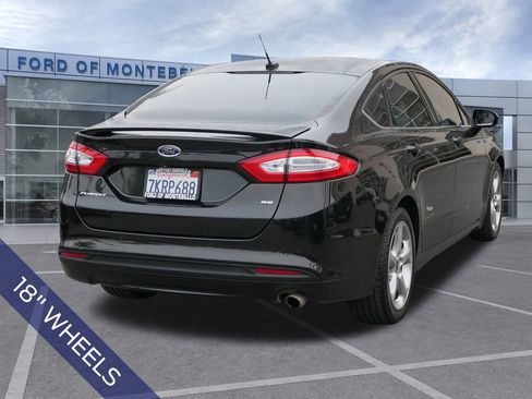 Used 2015 Ford Fusion SE w/ Equipment Group 201A image 4