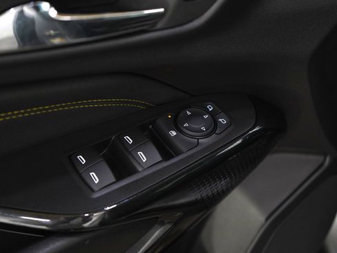 Used 2026 Chevrolet Trax ACTIV w/ Driver Confidence Package image 19