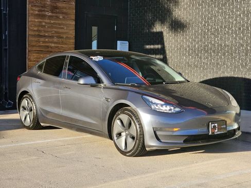 Used 2020 Tesla Model 3 Standard Range Plus RWD image 7