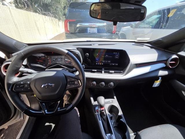 Used 2026 Chevrolet Trax RS w/ Sunroof Package FWD image 3