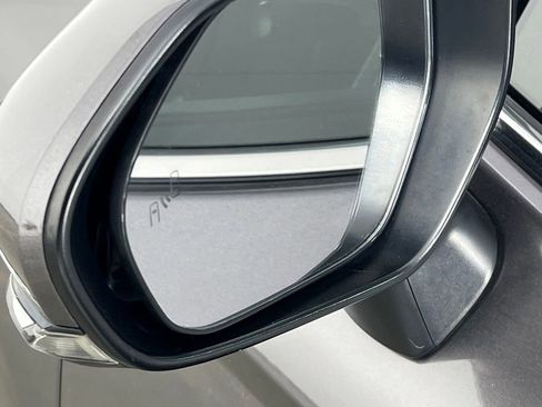 Used 2020 Toyota Camry XLE image 25