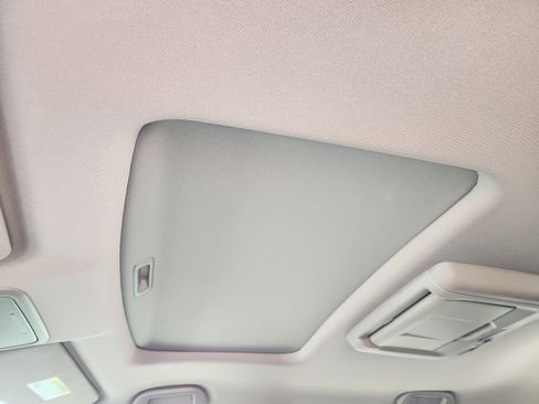 Used 2016 Honda Pilot Touring image 28