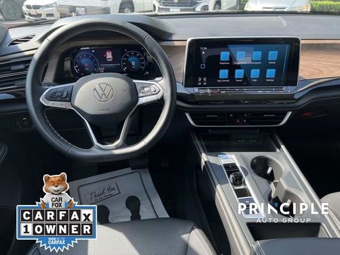 Used 2025 Volkswagen Atlas SE FWD image 32