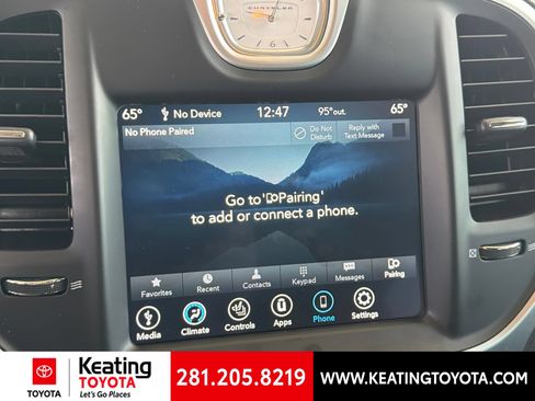 Used 2023 Chrysler 300 Touring L RWD image 13