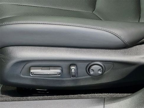 Certified 2025 Honda Accord Touring image 21