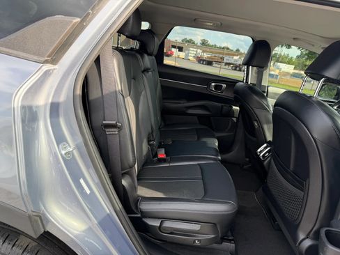 Used 2021 Kia Sorento S w/ Panoramic Sunroof Package AWD/4WD image 14