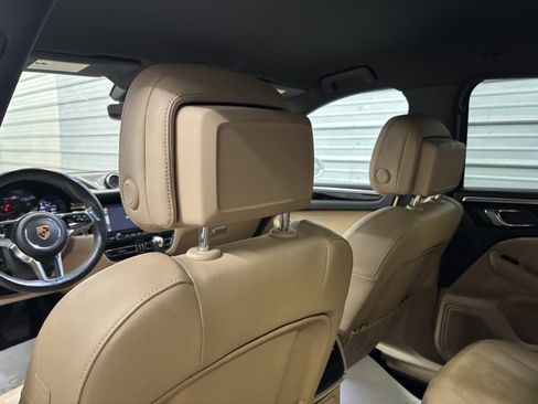 Used 2019 Porsche Macan image 24