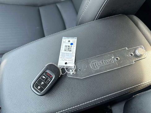 Certified 2024 Honda Civic EX-L image 32