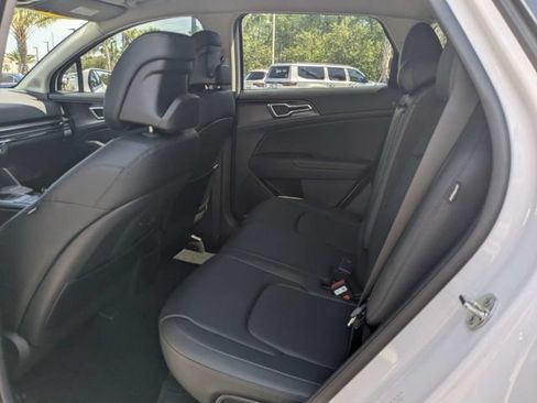 Used 2026 Kia Sportage EX FWD image 14