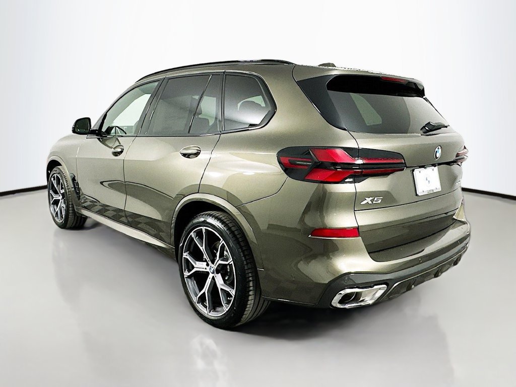 Used 2026 BMW X5 sDrive40i w/ M Sport Package RWD image 7