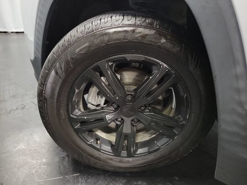 Used 2020 GMC Terrain SLE FWD image 14