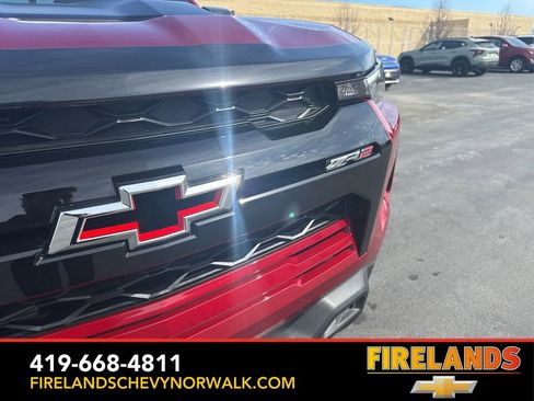 Used 2024 Chevrolet Colorado ZR2 w/ ZR2 Convenience Package III image 16