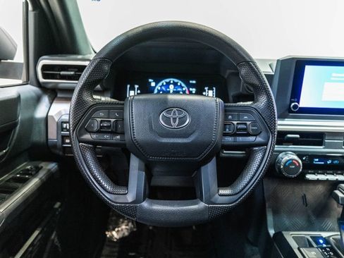 Certified 2024 Toyota Tacoma SR5 AWD/4WD image 17
