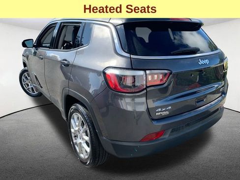 Used 2022 Jeep Compass Latitude image 10