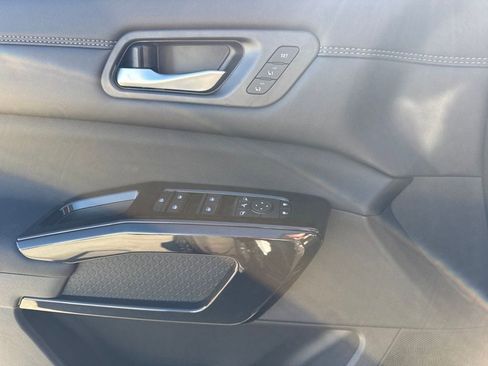 New 2026 Nissan Pathfinder Platinum image 21