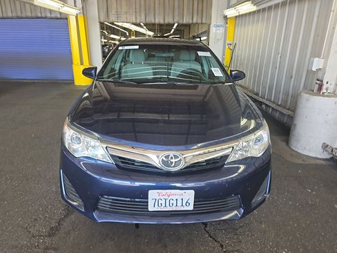 Used 2014 Toyota Camry LE FWD image 2
