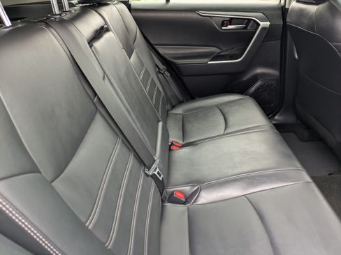 Used 2021 Toyota RAV4 XLE Premium FWD image 14