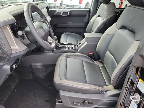 New 2026 Ford Bronco Outer Banks AWD/4WD image 19