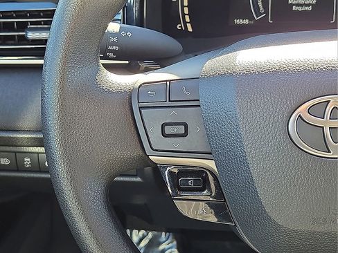 Used 2025 Toyota Camry LE image 20