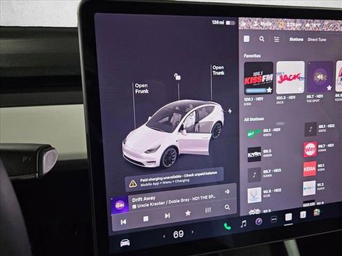 Used 2021 Tesla Model Y Long Range image 12