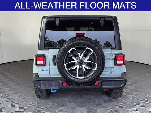Used 2024 Jeep Wrangler Unlimited w/ Convenience Group AWD/4WD image 6