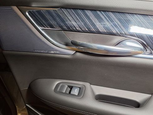 Certified 2025 Cadillac XT6 Premium Luxury image 22