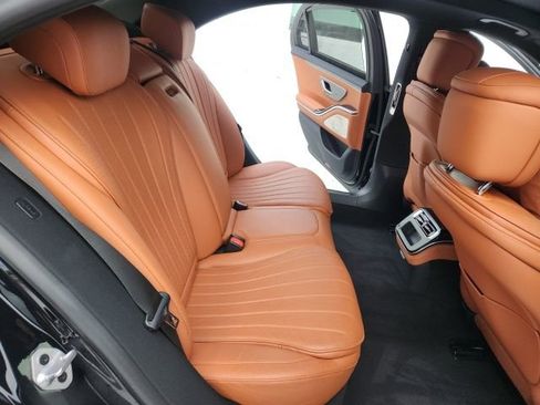 Used 2023 Mercedes-Benz S 500 S 500 4MATIC image 24