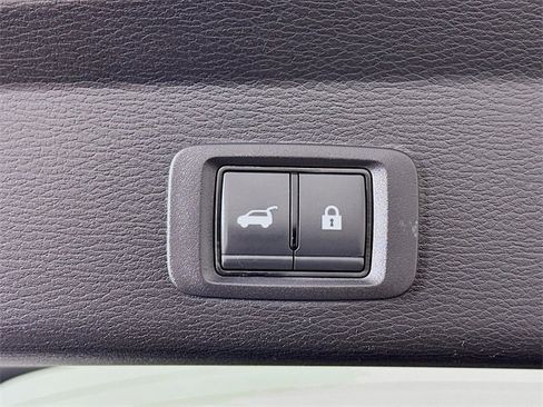 Used 2023 Mitsubishi Outlander SEL image 14