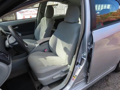 Used 2010 Toyota Prius Three image 18
