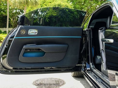 Used 2019 Rolls-Royce Wraith RWD image 53