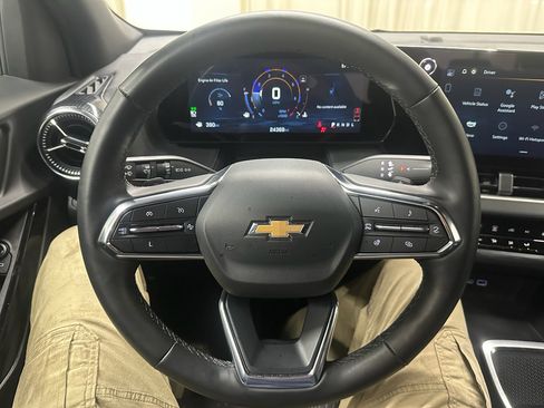 Certified 2025 Chevrolet Equinox LT image 26