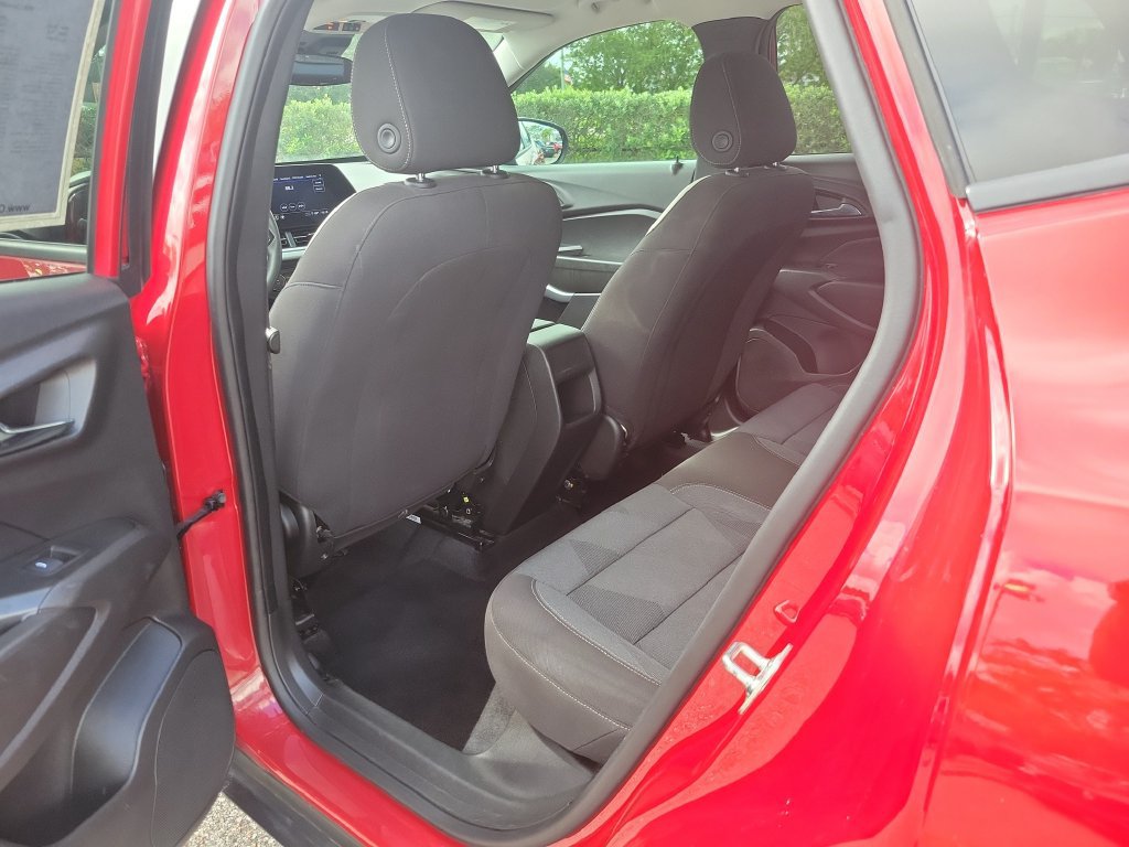 Used 2026 Chevrolet Trax LS FWD image 8