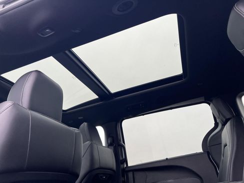 New 2026 Chrysler Pacifica Select image 39