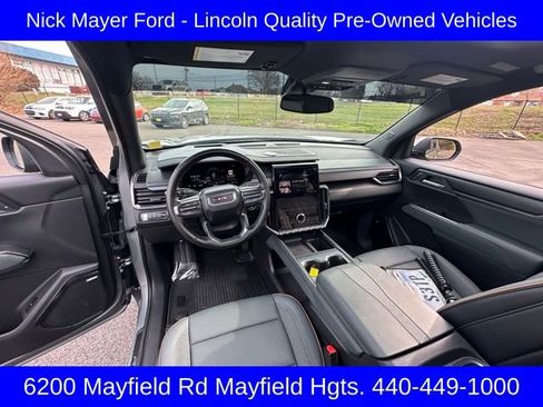 Used 2024 GMC Acadia AT4 w/ Luxury Package image 18