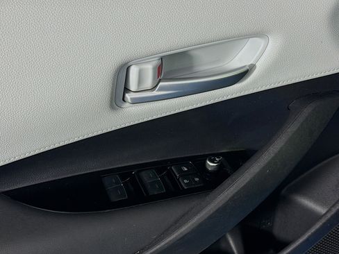 Used 2019 Toyota Corolla SE image 24