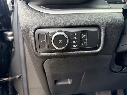 Used 2022 Ford Explorer XLT w/ Equipment Group 202A RWD image 29